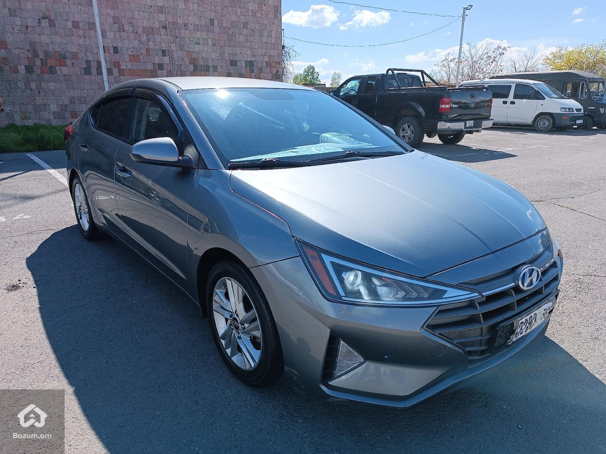 HYUNDAI ELANTRA  - image 5