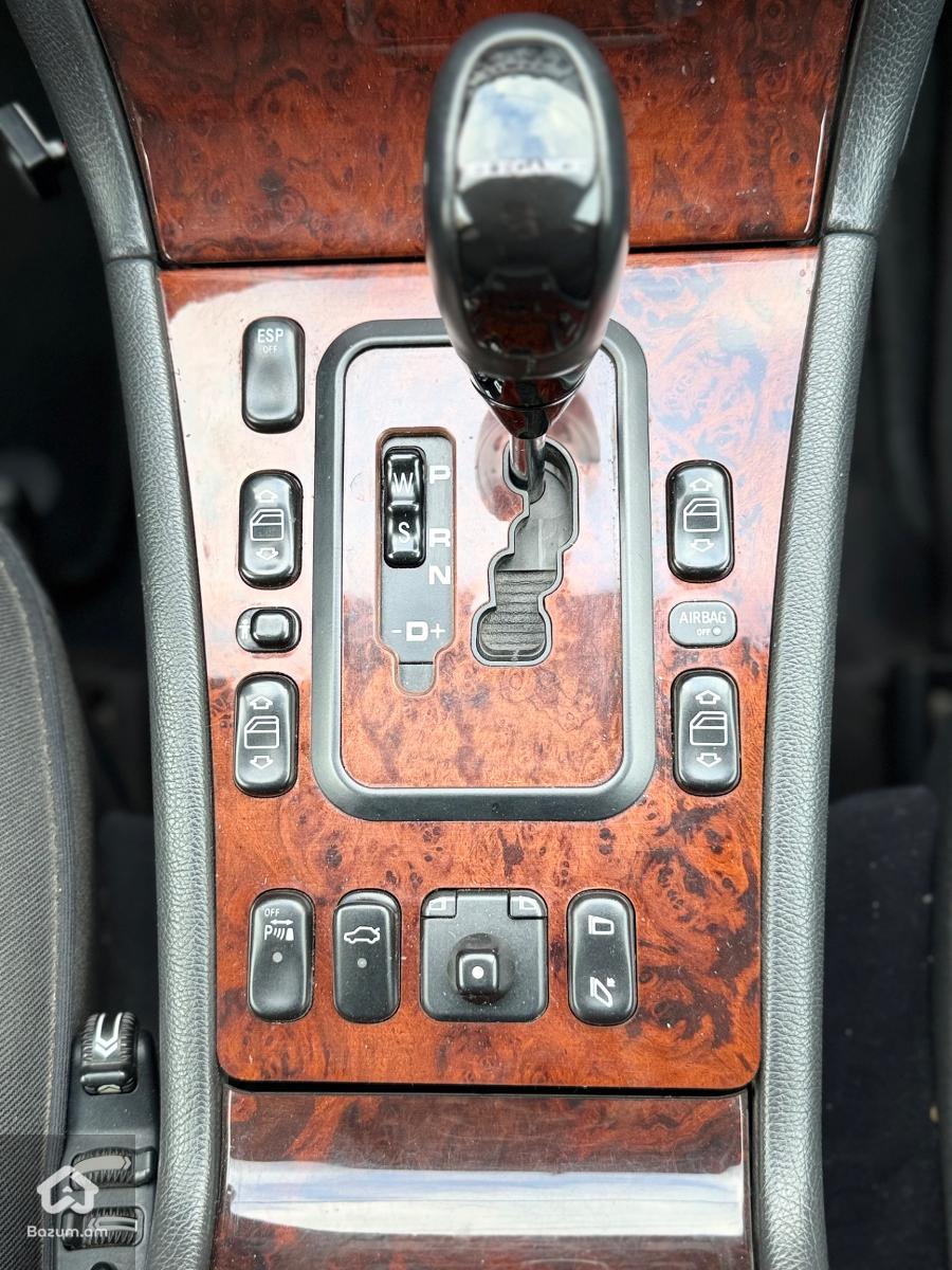 E class 240 - image 18