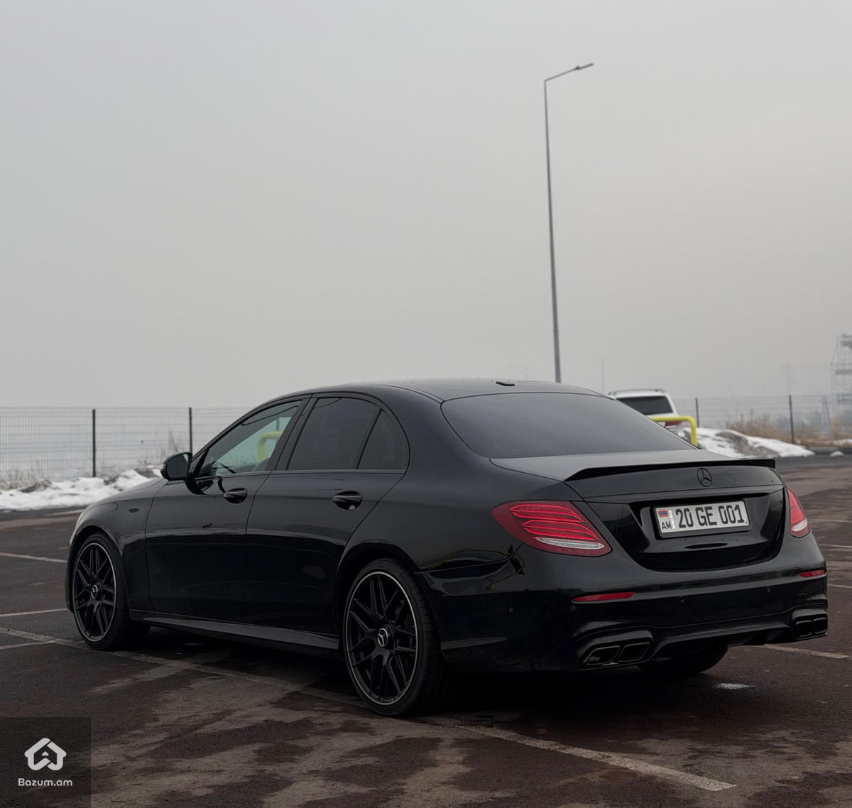Mercedes Benz E350 - image 5