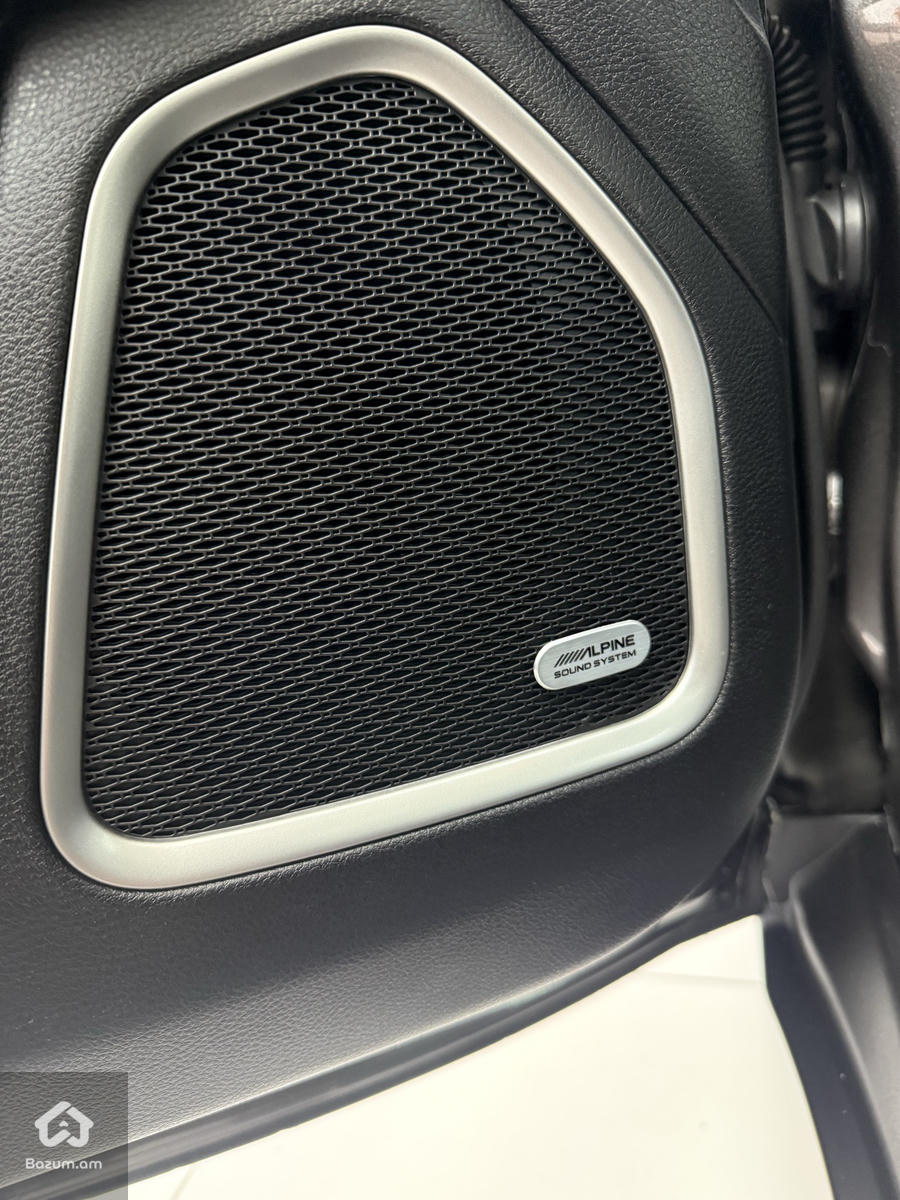 Jeep Compass 80 TH Anniversary 4x4 - image 15