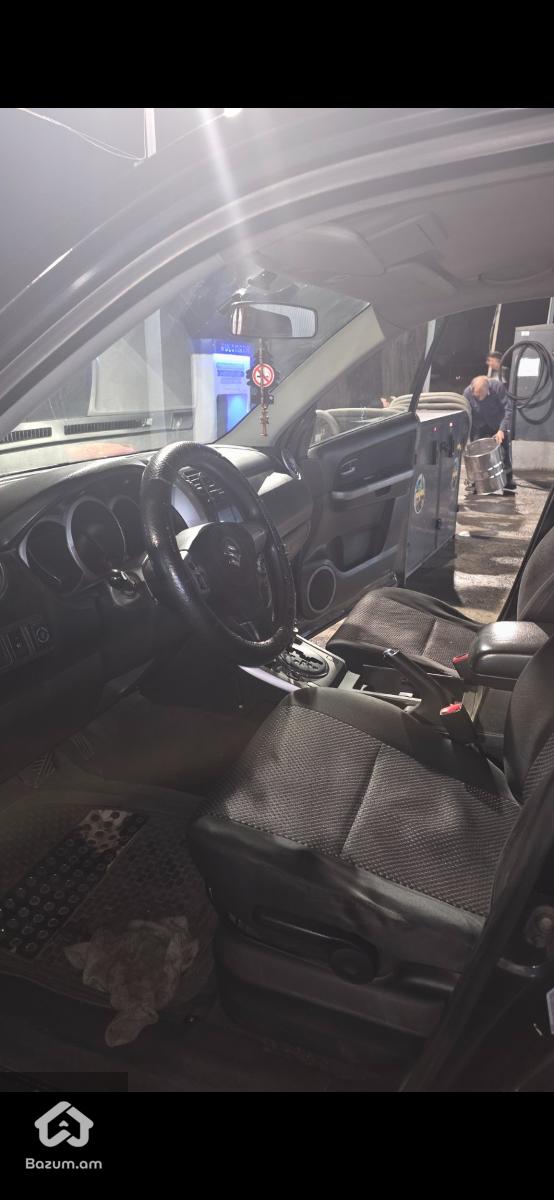 Suzuki Grand Vitara  - image 4