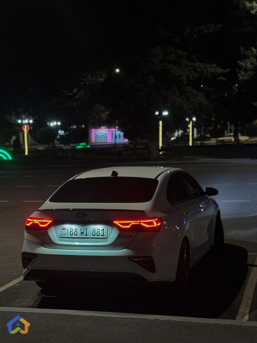 Kia Forte Gt line  - image 11