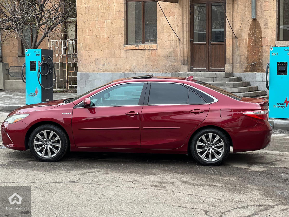 Toyota Camry hybrid - image 6