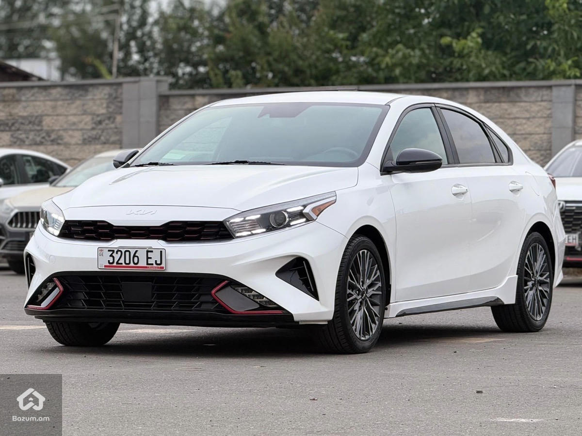 kia Forte - image 4