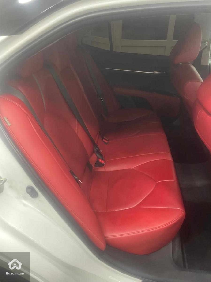 Toyota camry - image 13