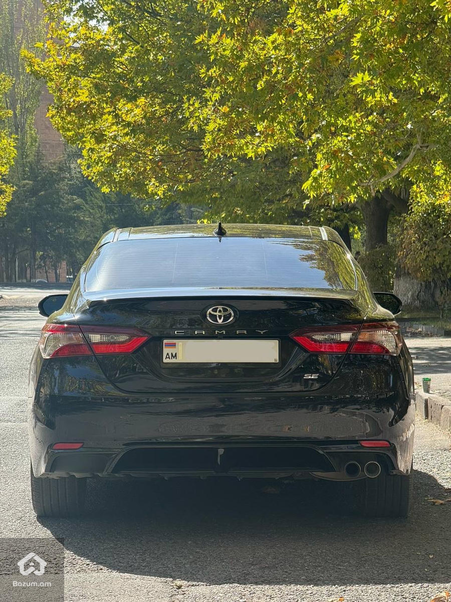 Toyota Camry 2.5 SE - image 5