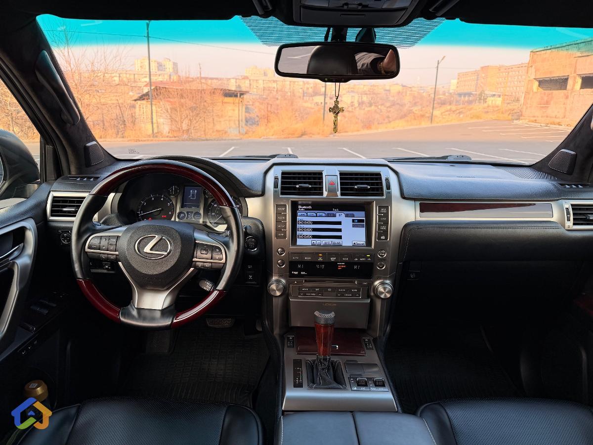 Lexus GX460 - image 10