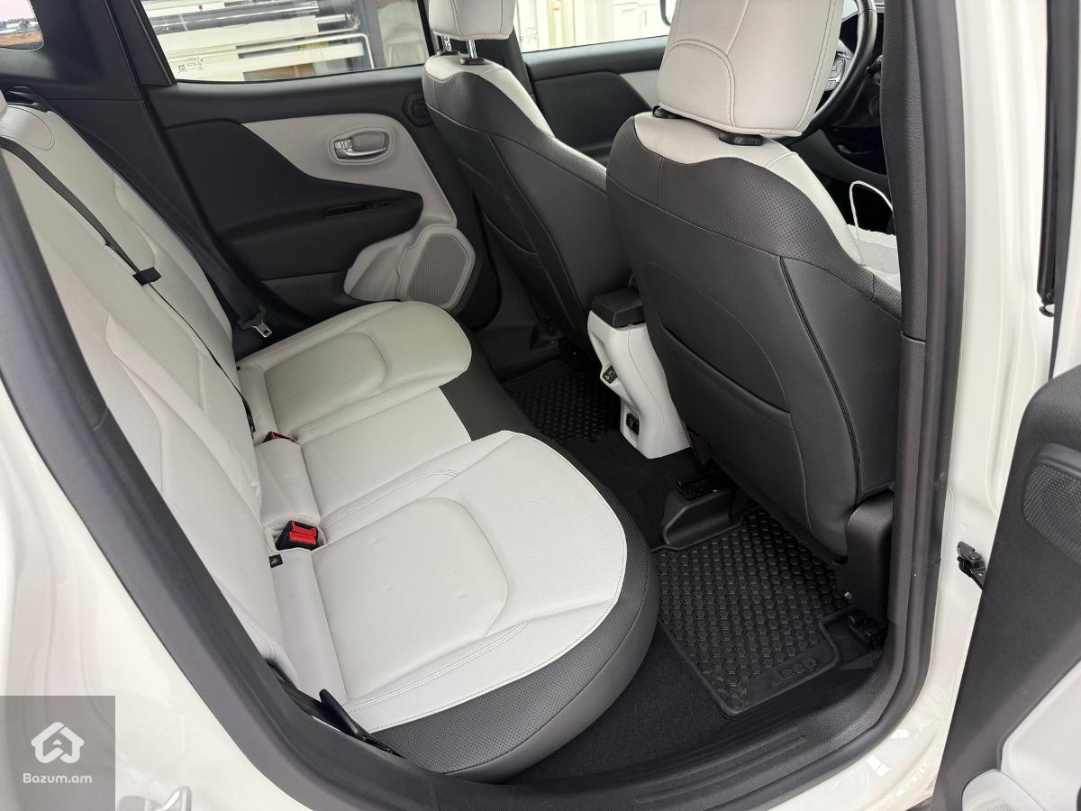 Jeep Renegade Limited 1.3T 4x4 2022 - image 20