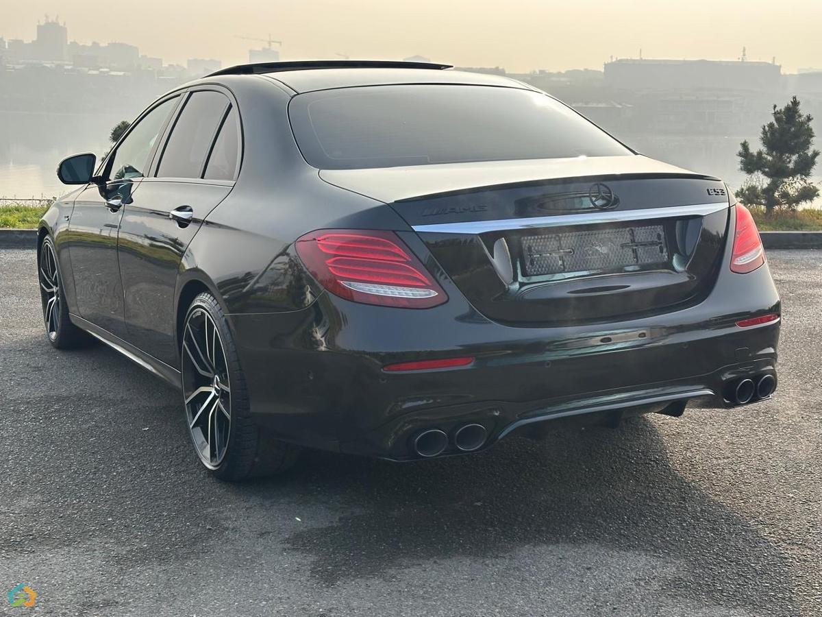 Mercedes E450 - image 8