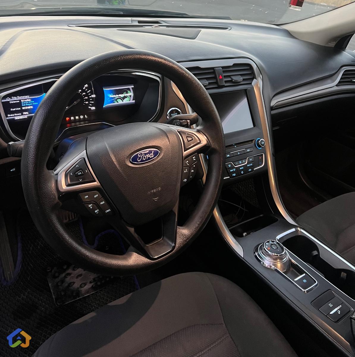 Ford Fusion Hybrid - image 7
