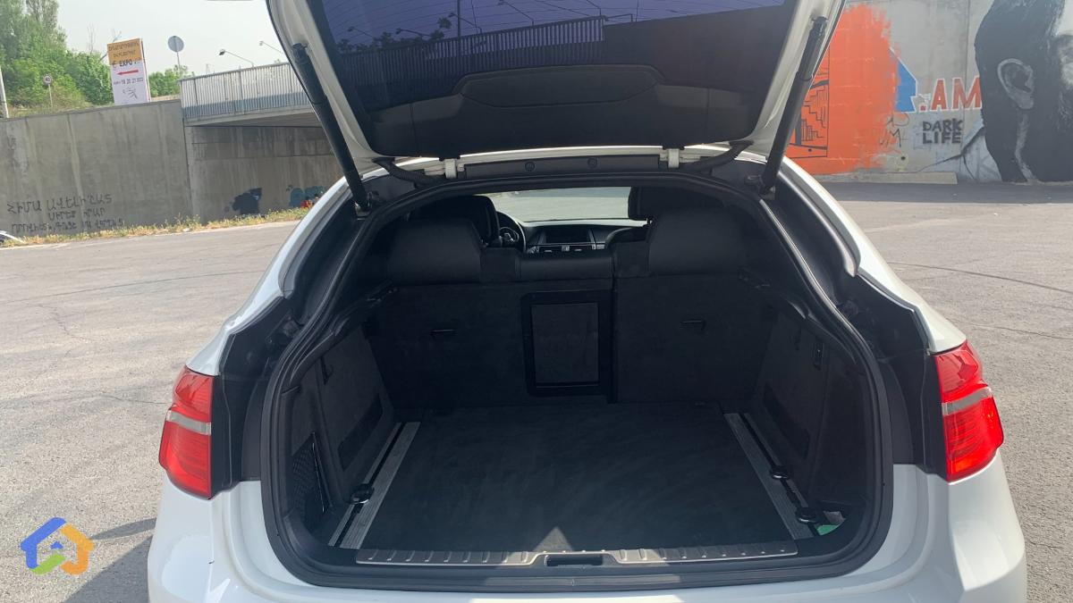 BMW X6 - image 20