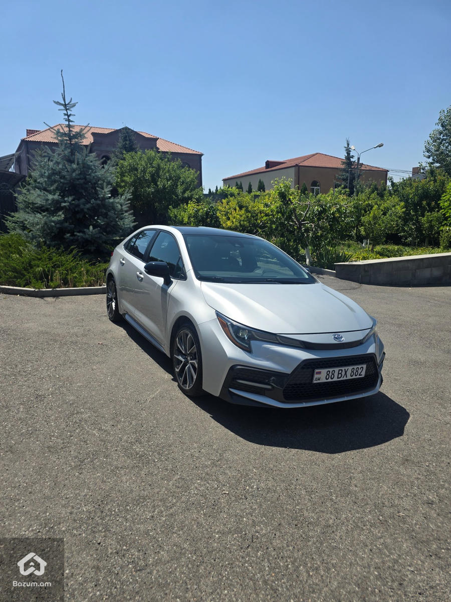 Toyota Corolla 2022 SE - image 2