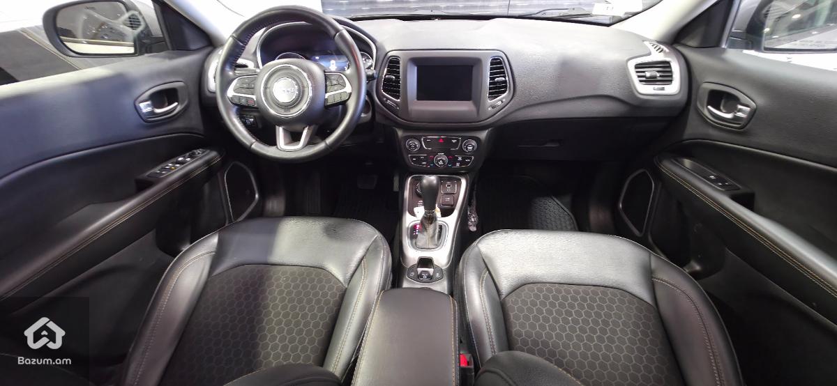 Jeep Compass - image 8