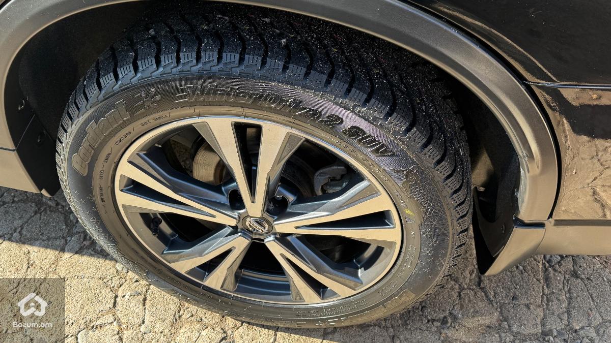 Nissan Rogue - image 6