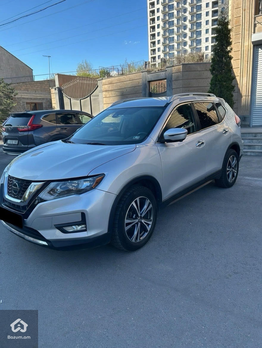 Nissan - image 2