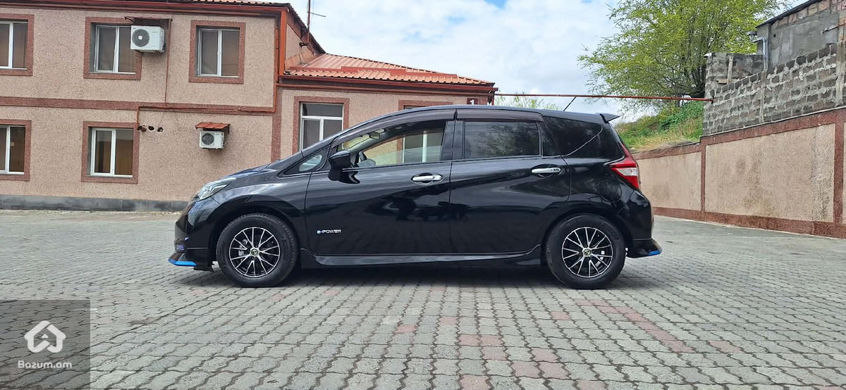 Nissan note E-power - image 8