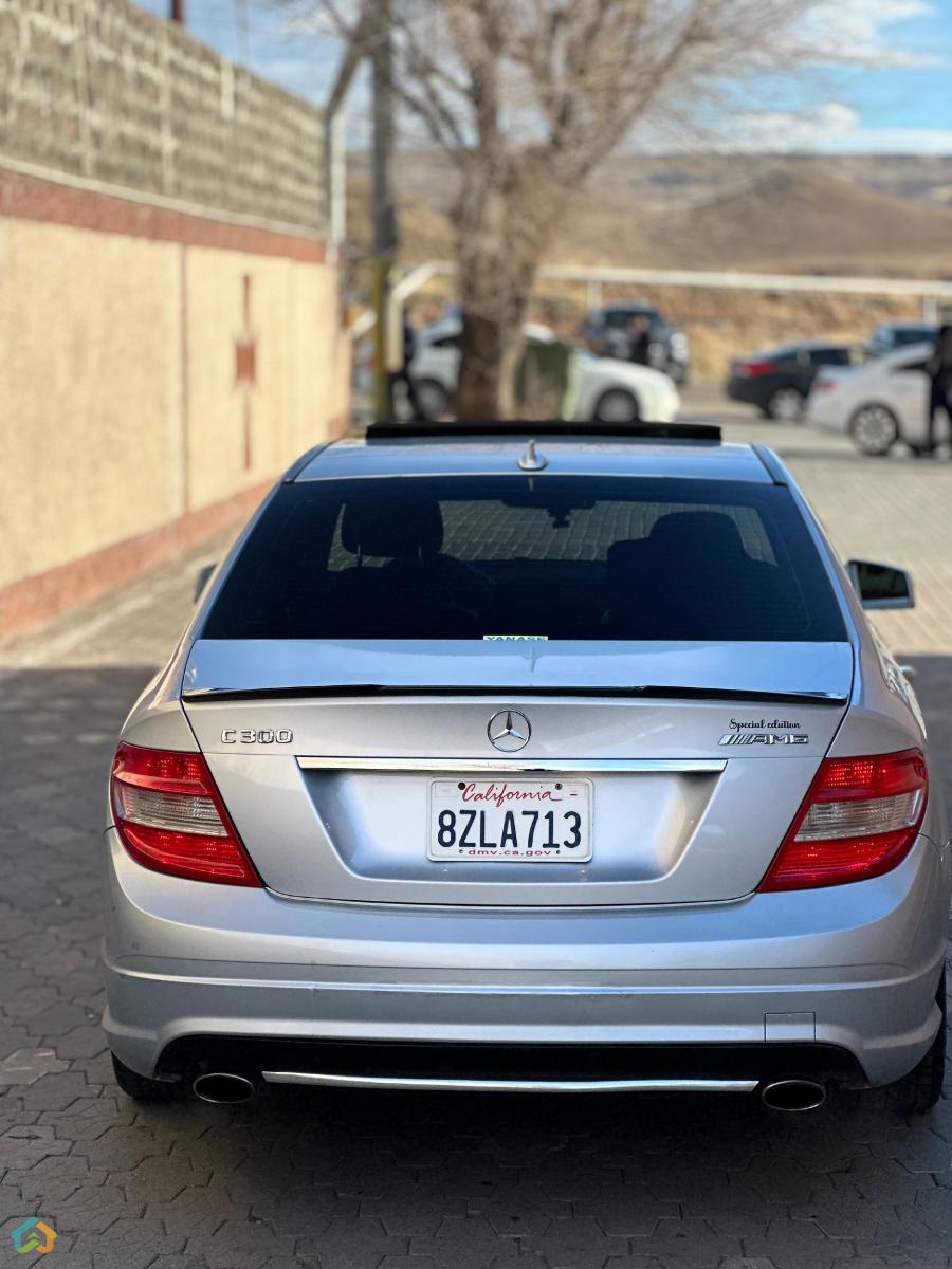 Mercedes benz c300 - image 15