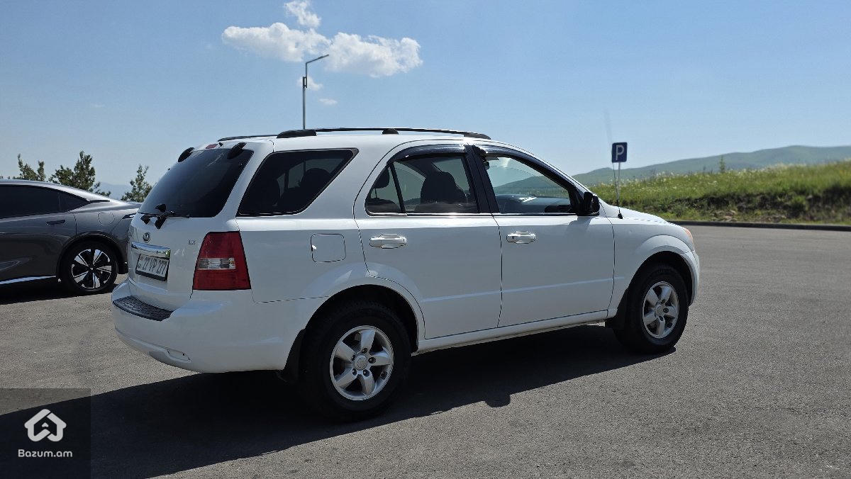 Kia Sorento - image 9
