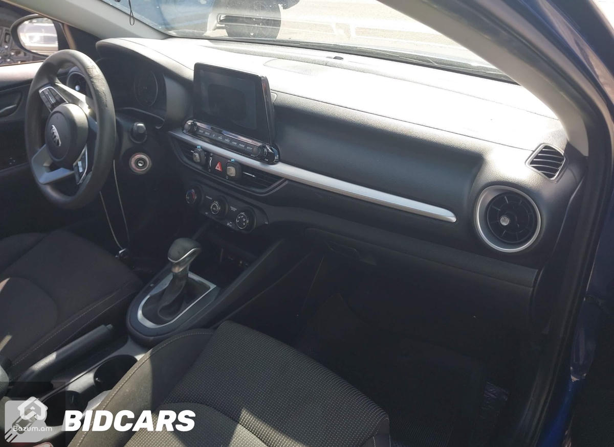 KIA FORTE 2020 LXS - image 9