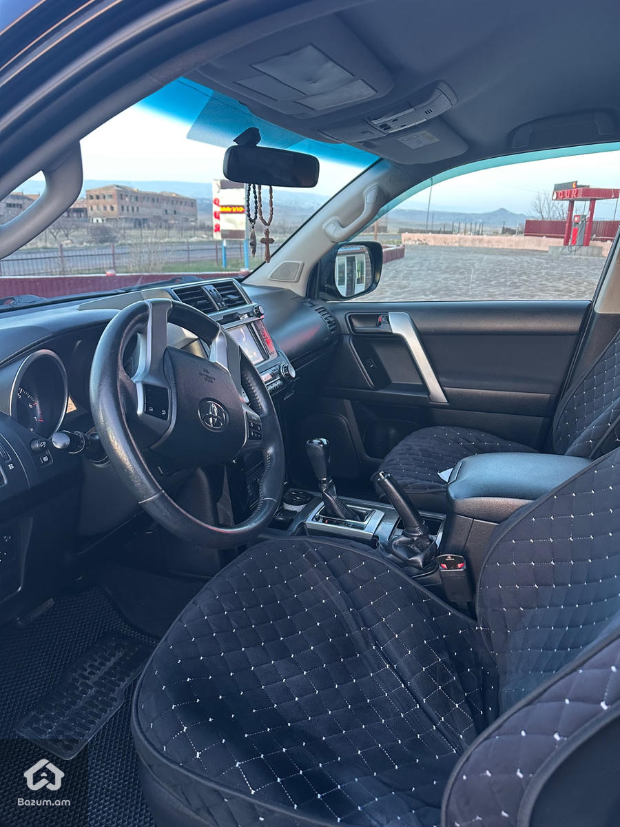 Toyota Prado 2017 - image 9