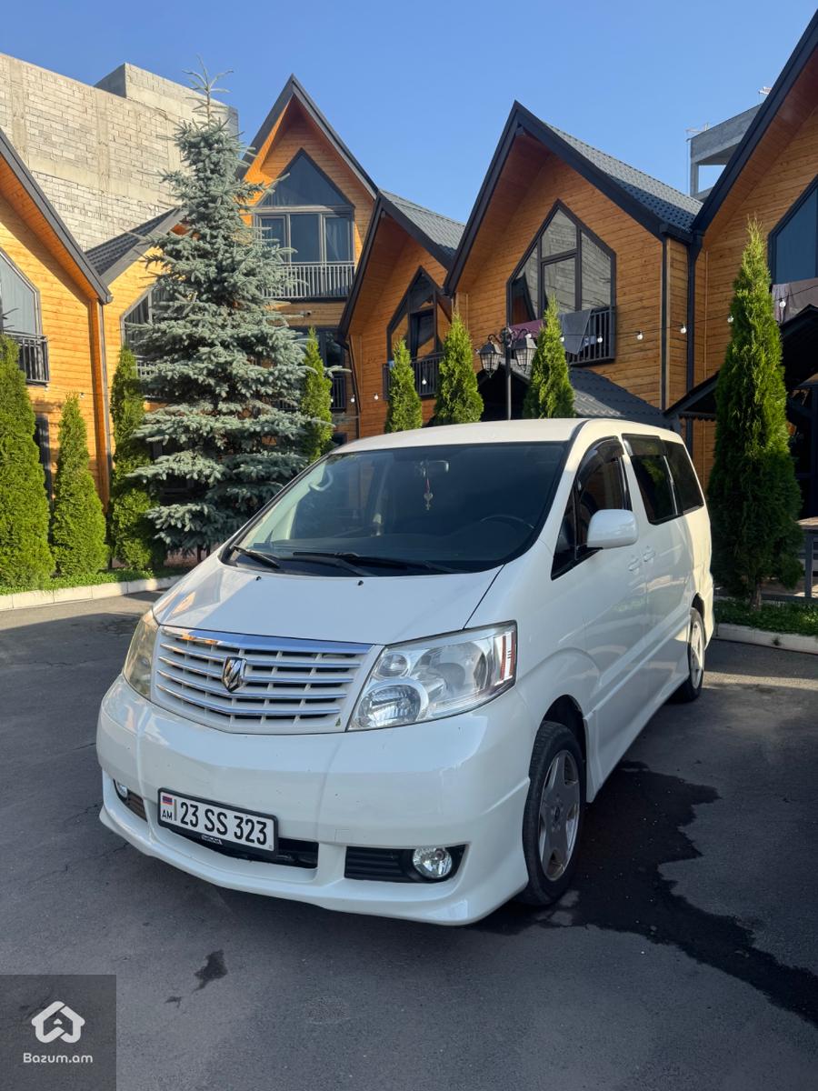 Toyota Alphard - image 1