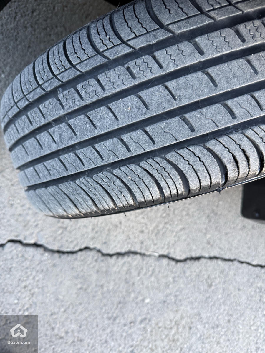 Hyundai Elantra - image 17