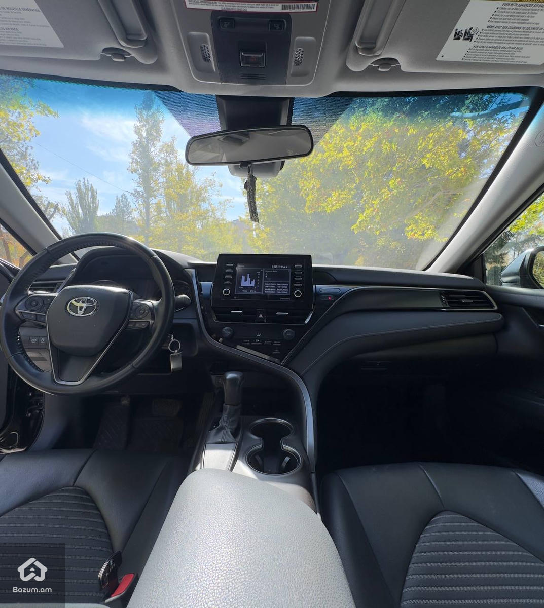 Toyota Camry 2.5 SE - image 8