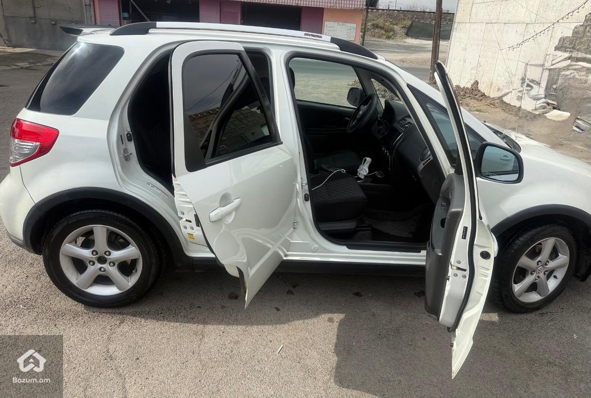 Suzuki SX4 - image 9