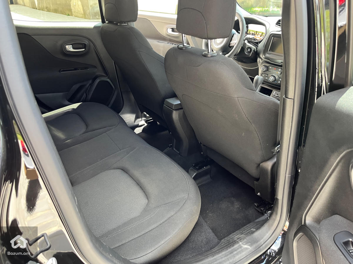 Jeep Renegade  - image 12