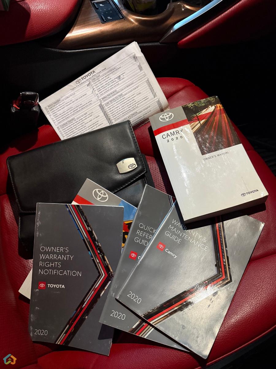 Toyota Camry V70 Xse - image 28