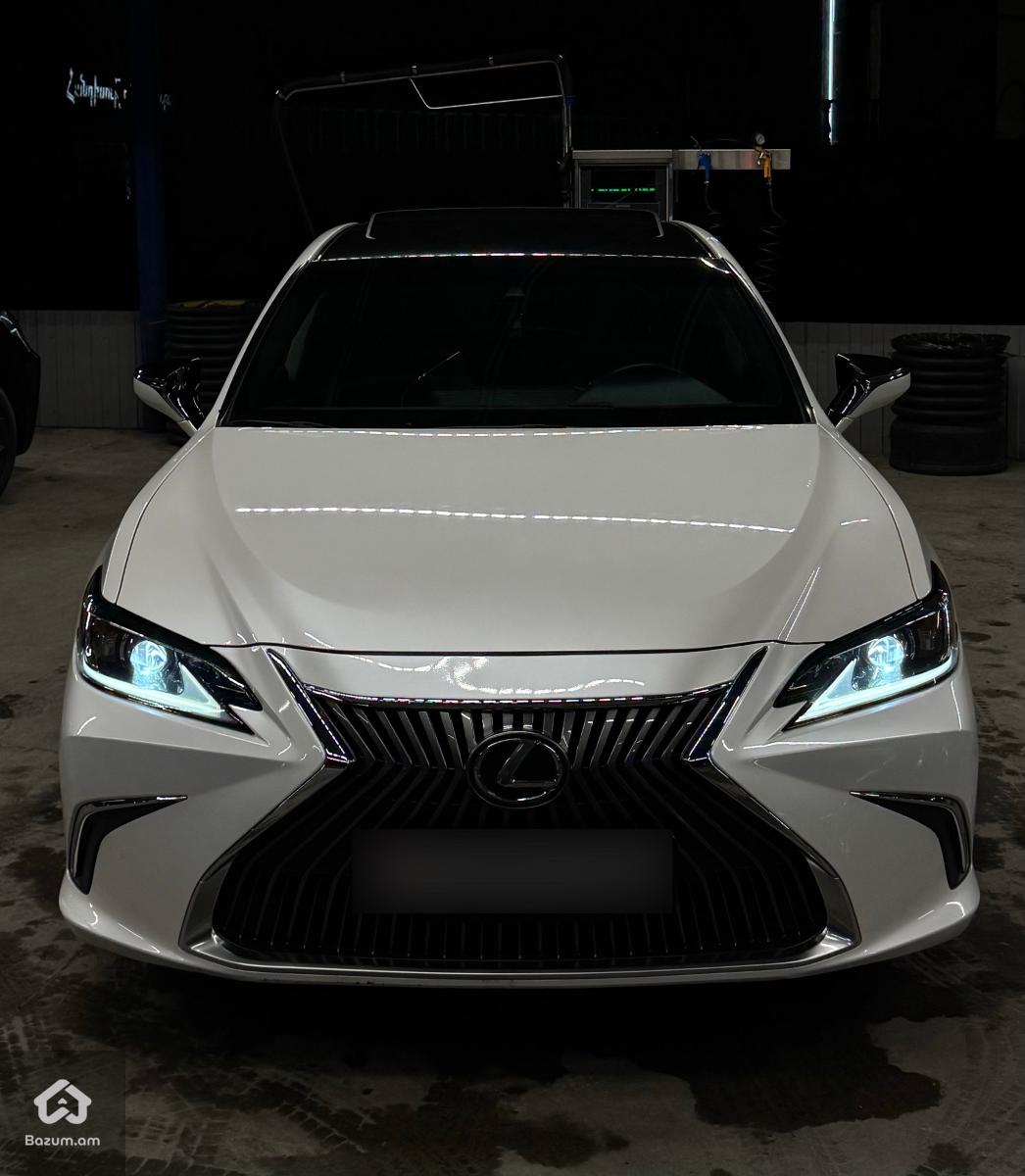 LEXUS ES350 - image 1