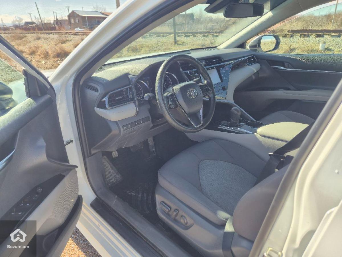 Toyota Camry 2020 - image 7