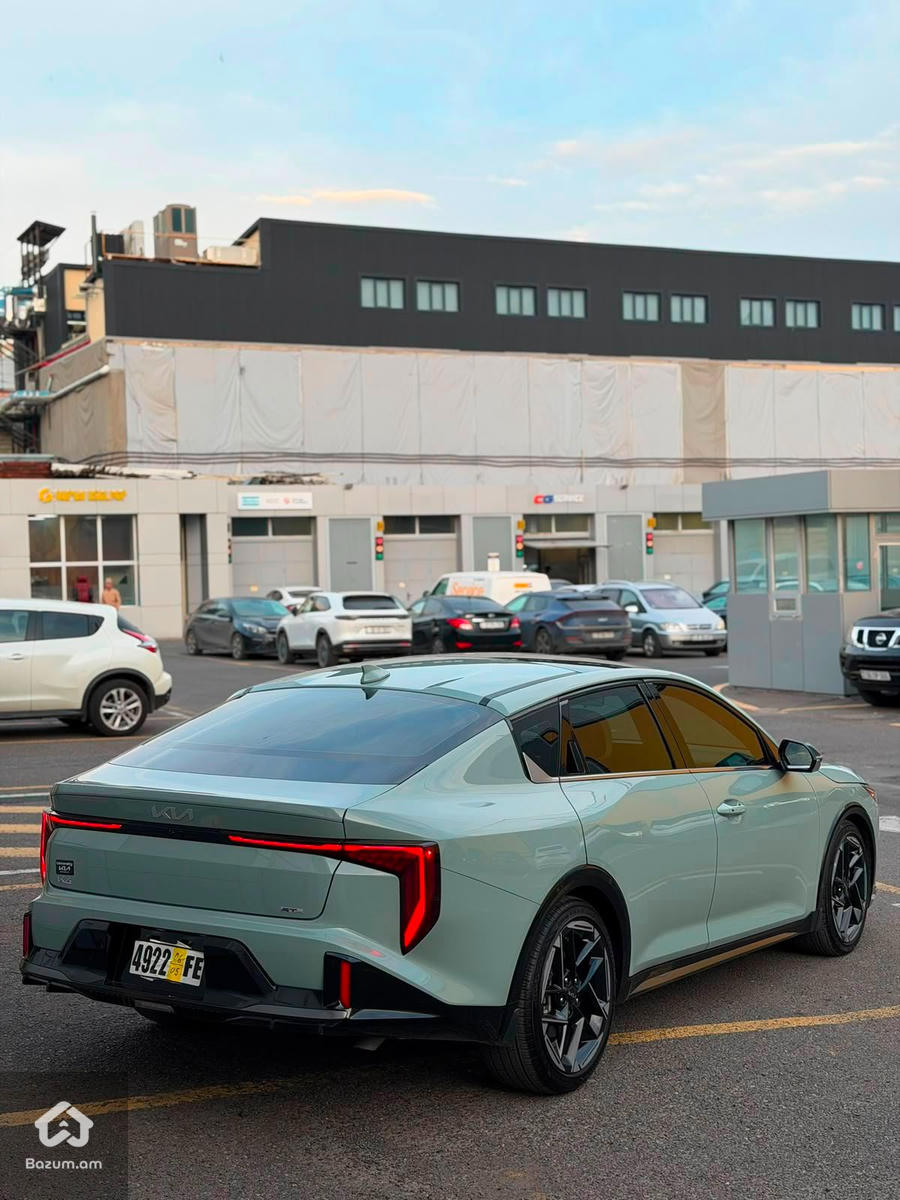 Kia K4 - image 11