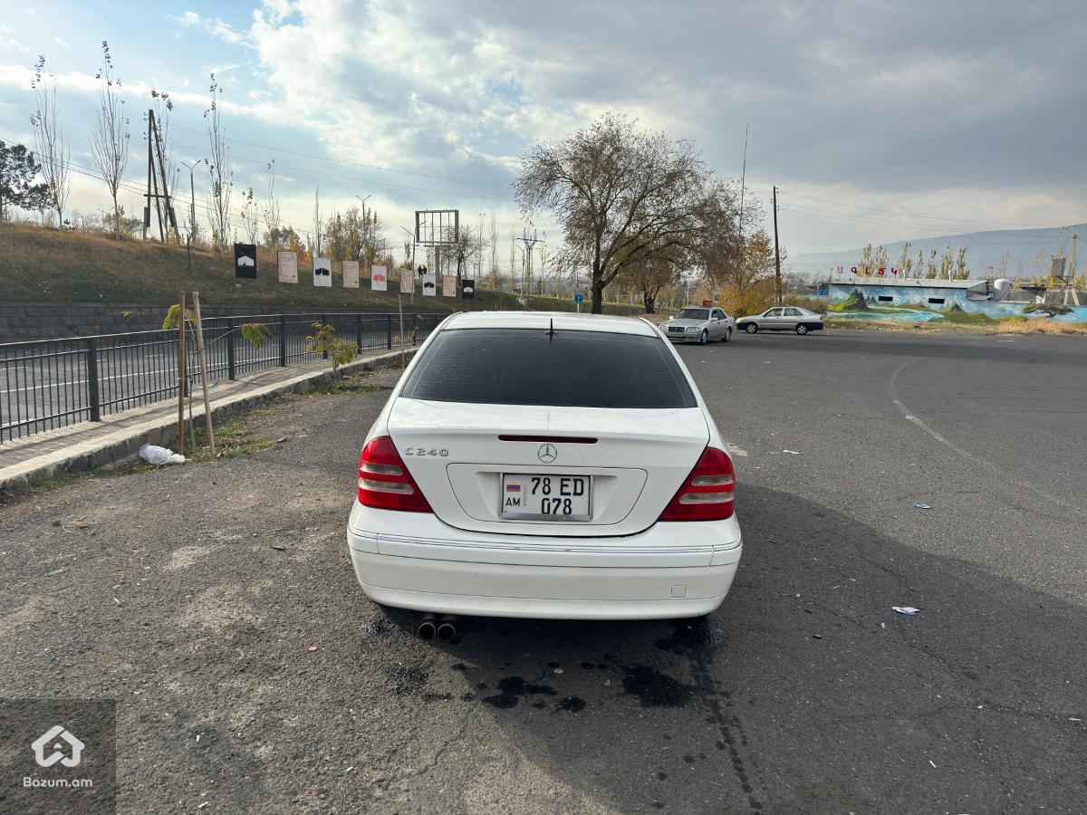 Mercedes Benz C240 w203 - image 3