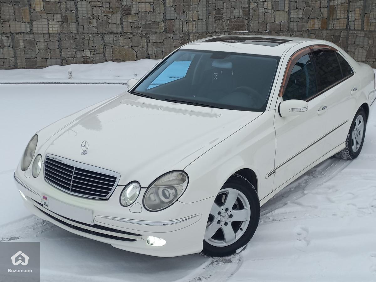 Mercedes-Benz E320 - image 2