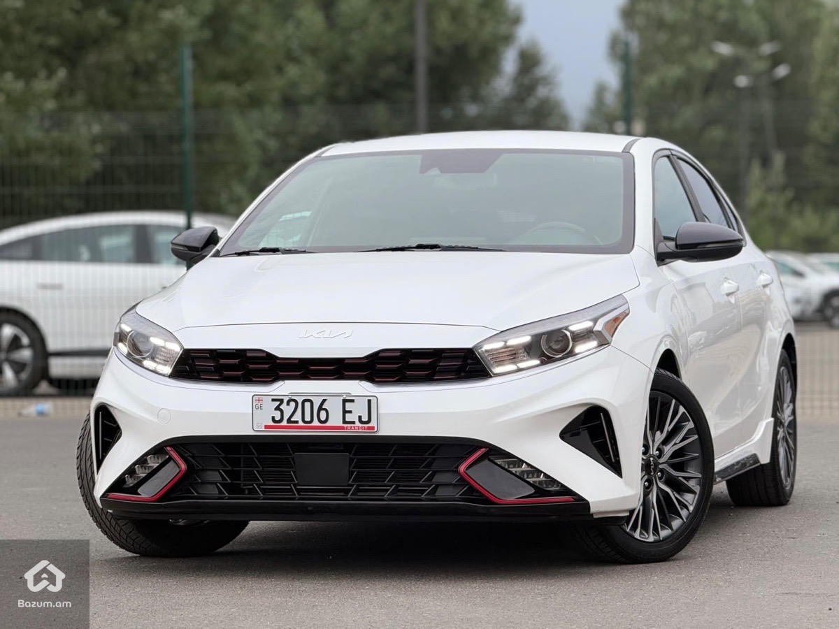 kia Forte - image 7