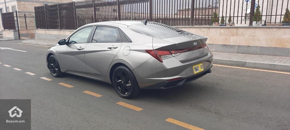 Hyundai Elantra 2021 - image 6
