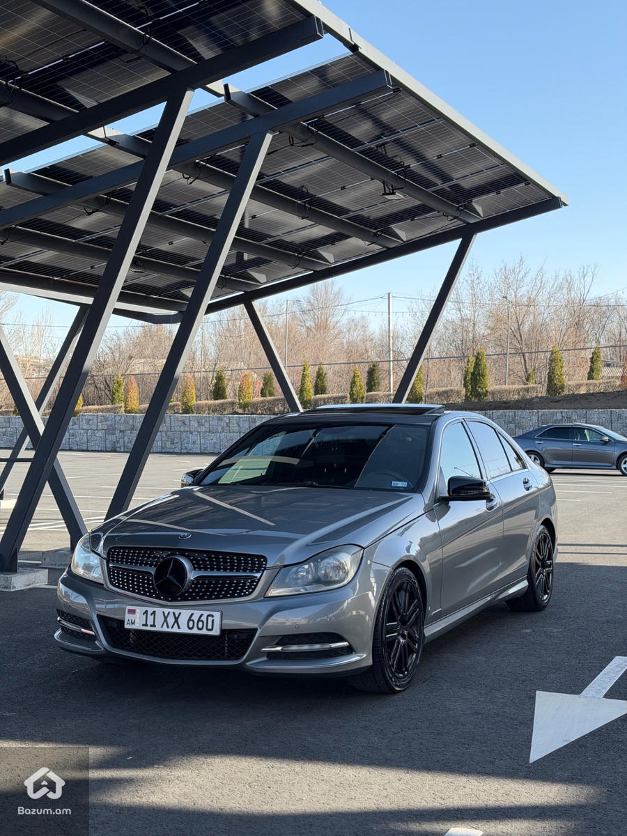 W 204 - image 2