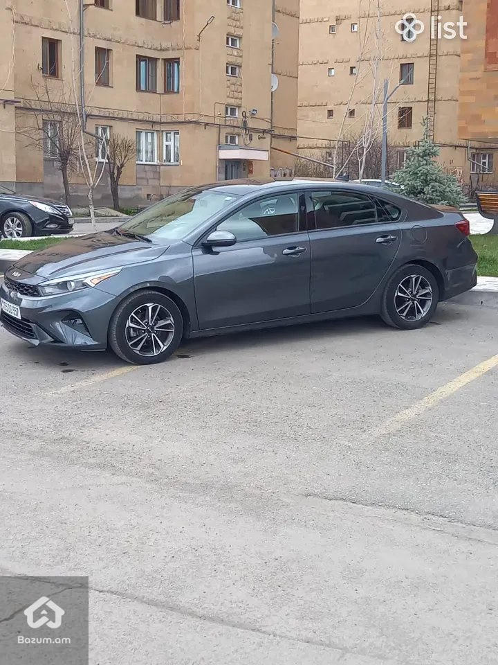 Kia Forte - image 19