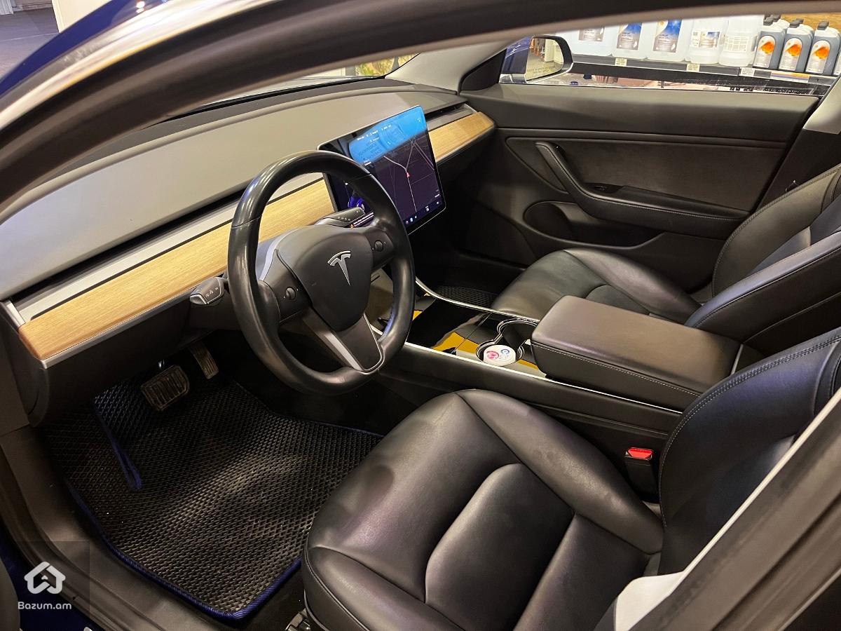 Tesla Model 3 - image 7
