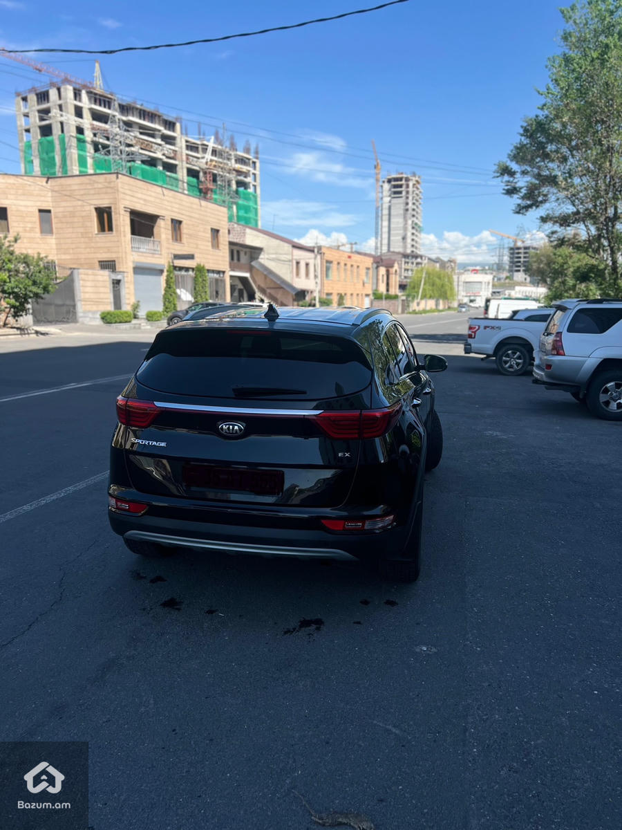 kia Sportage ex - image 8