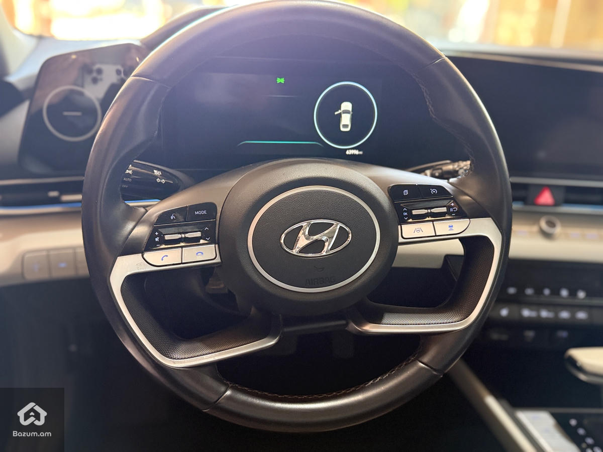 Hyundai Elantra Limited 2021 - image 12