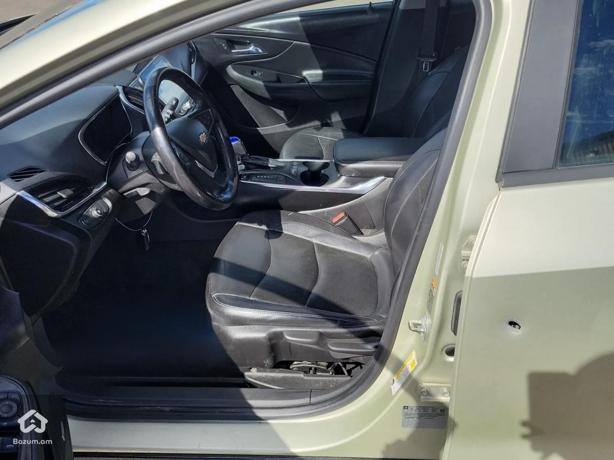 Chevrolet Volt 2 - image 10