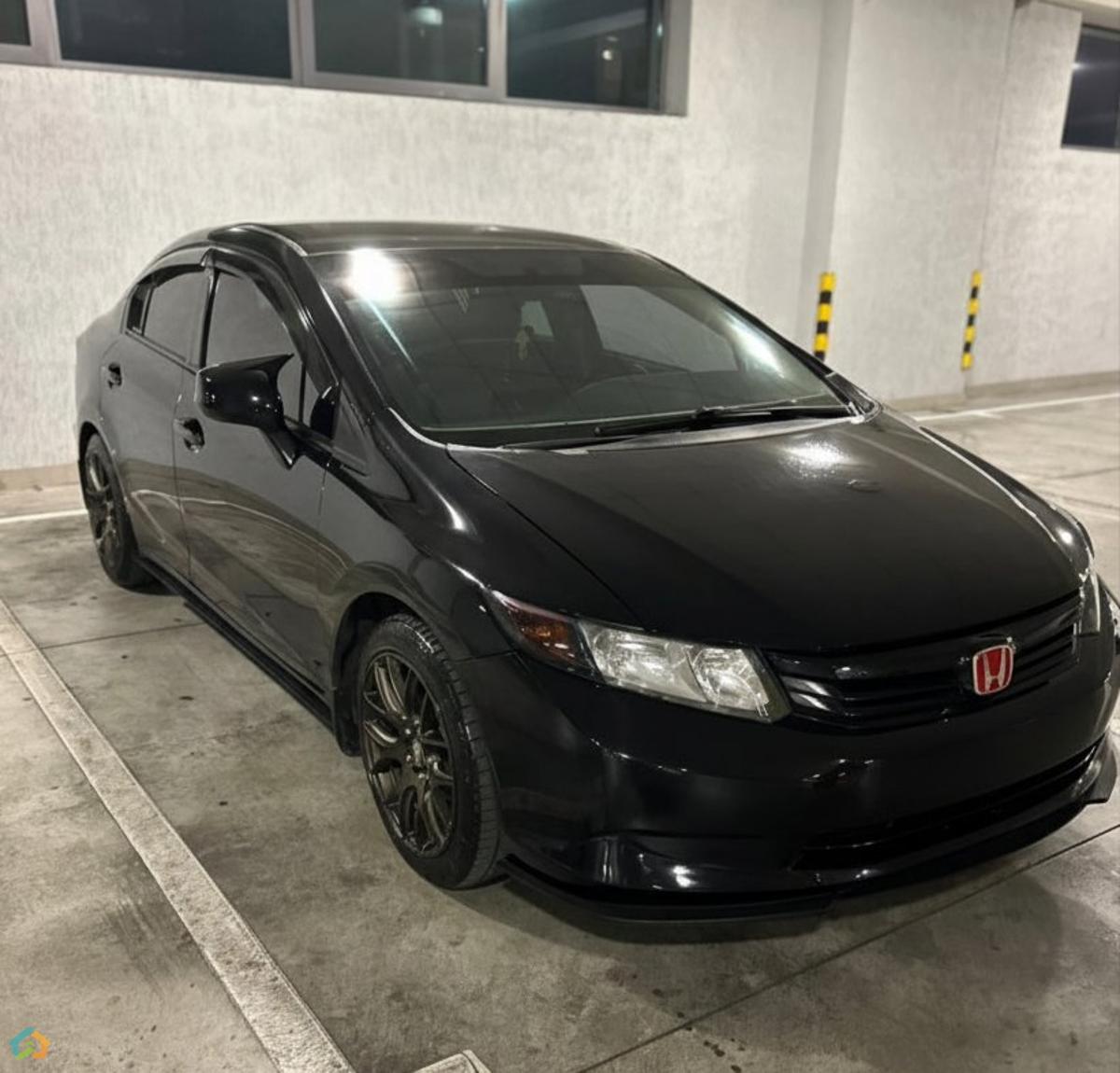 Honda civic - image 12