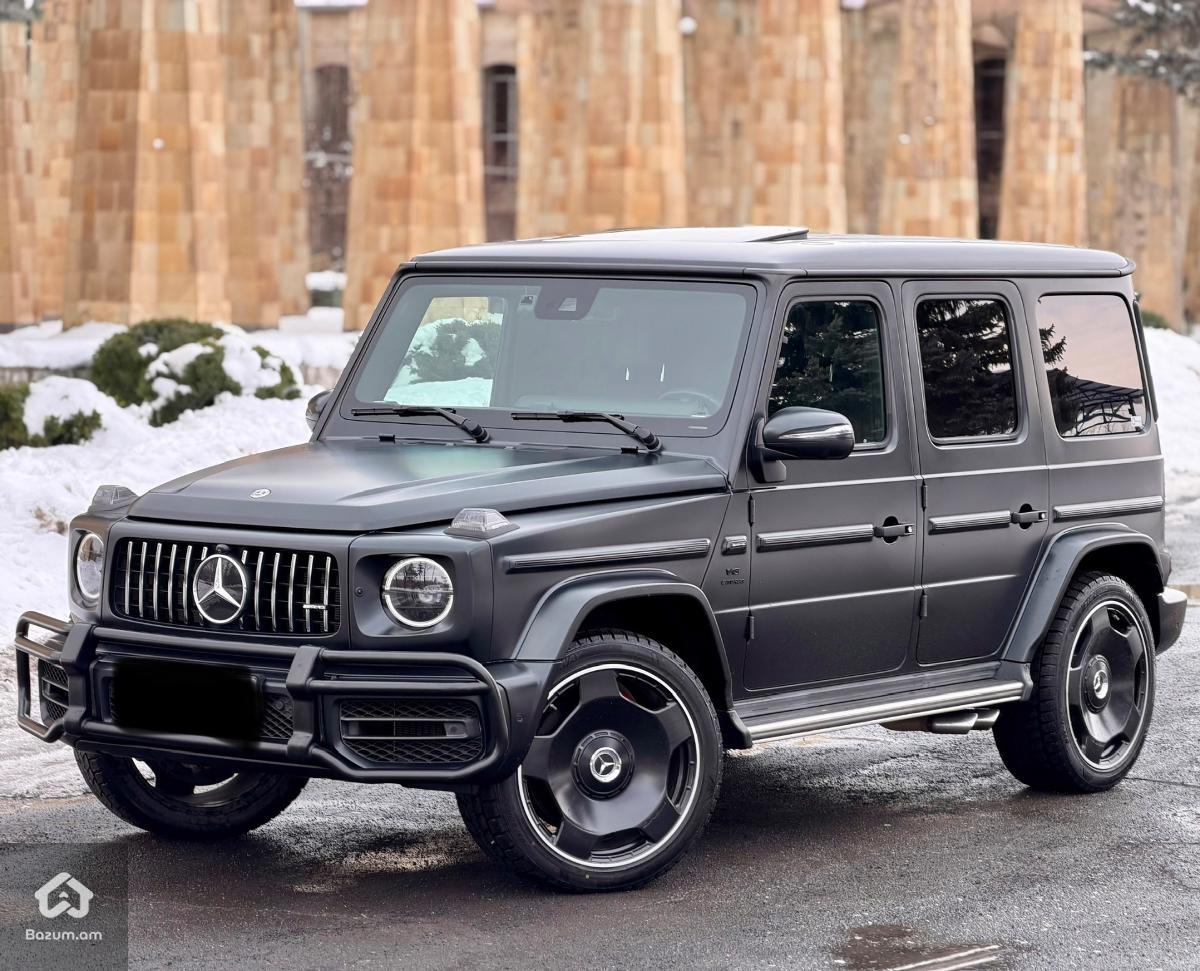 Mercedes Benz  - image 1