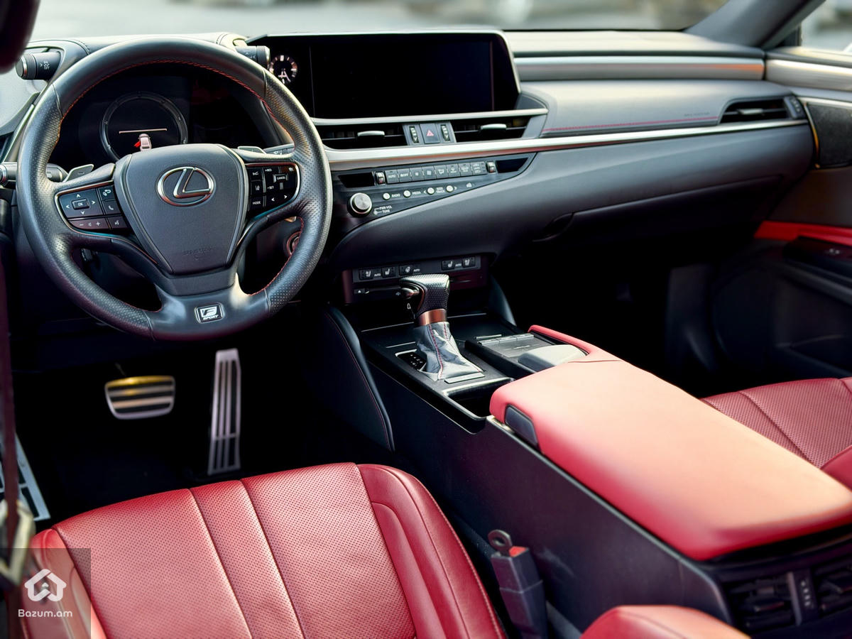 Lexus ES F-Sport 4x4 - image 7