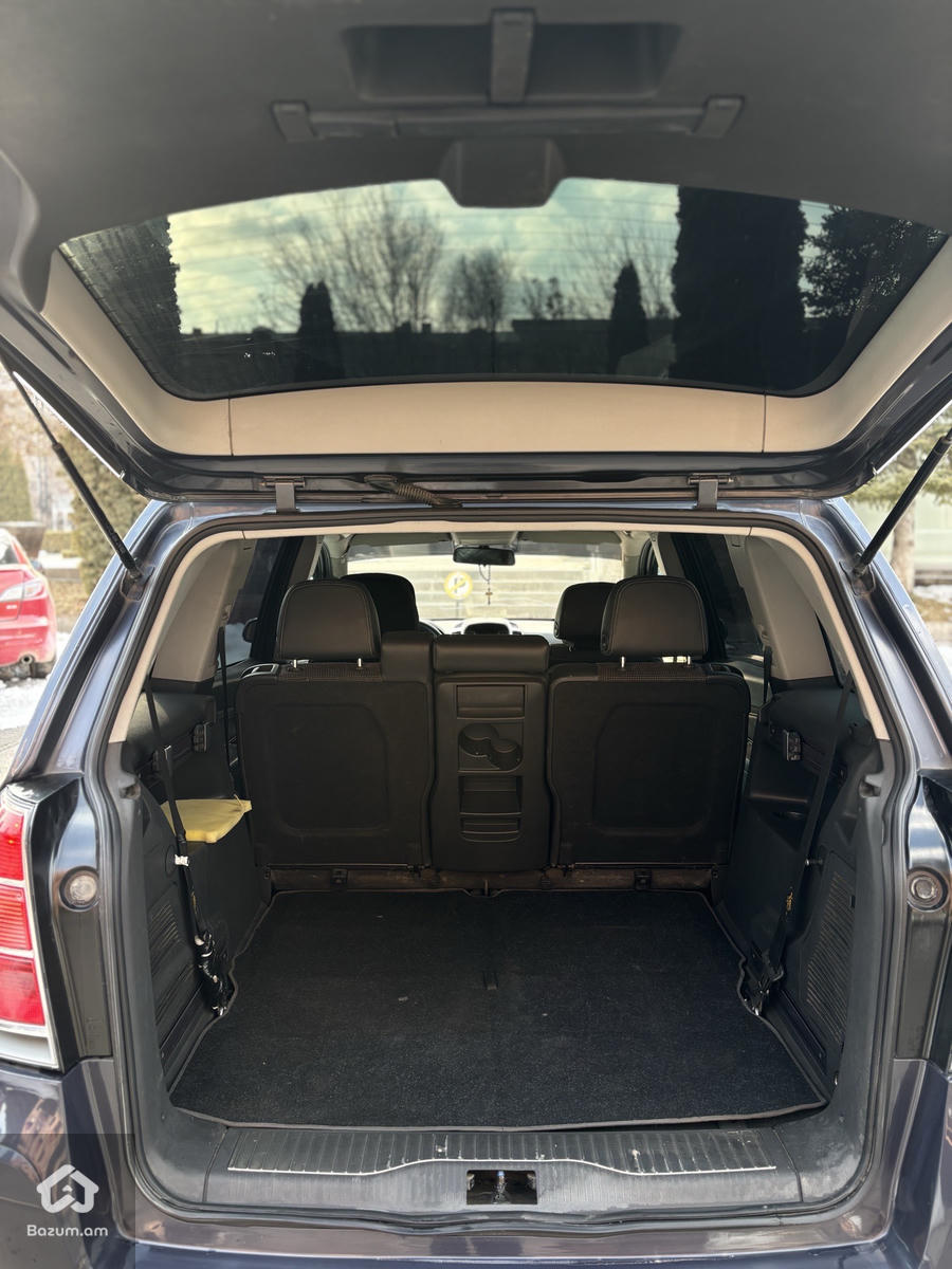 Opel Zafira B - image 13