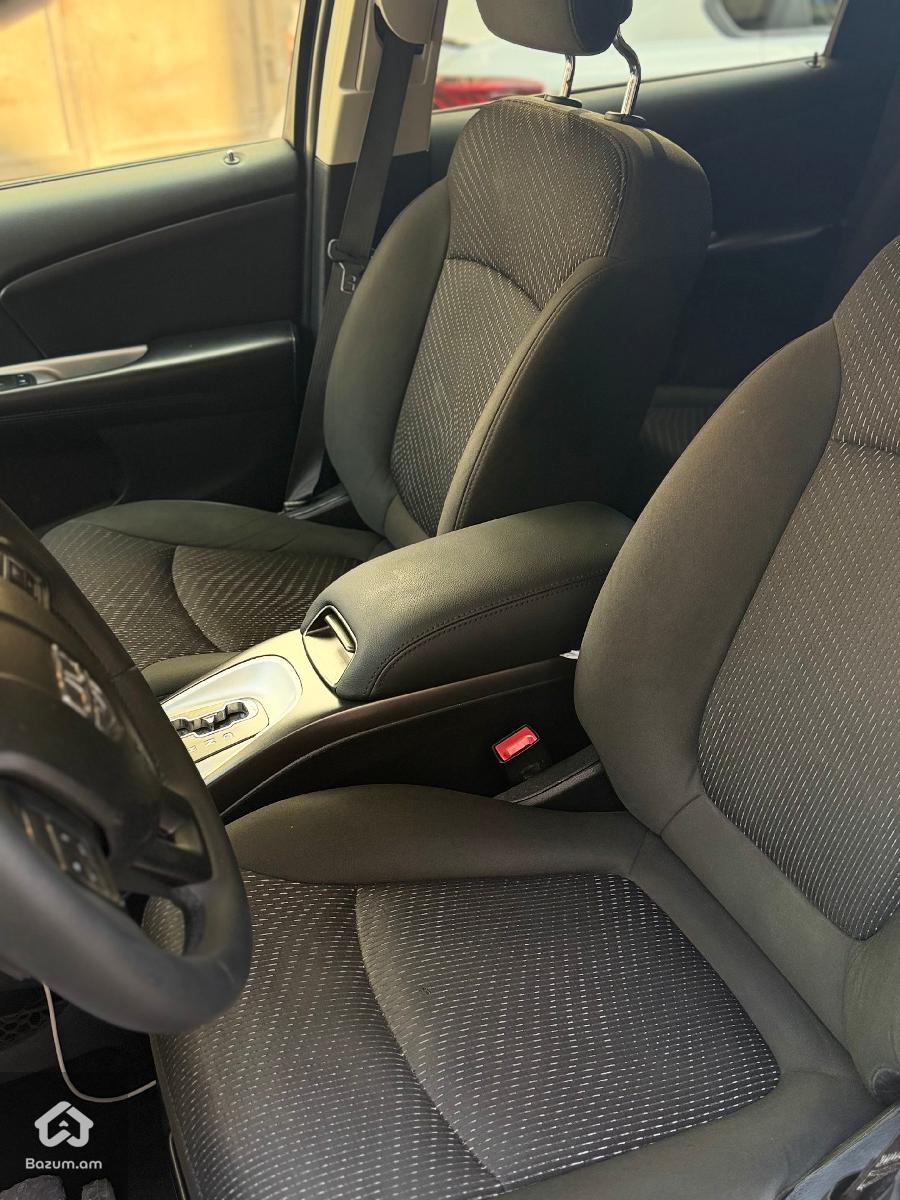 Dodge Journey - image 11