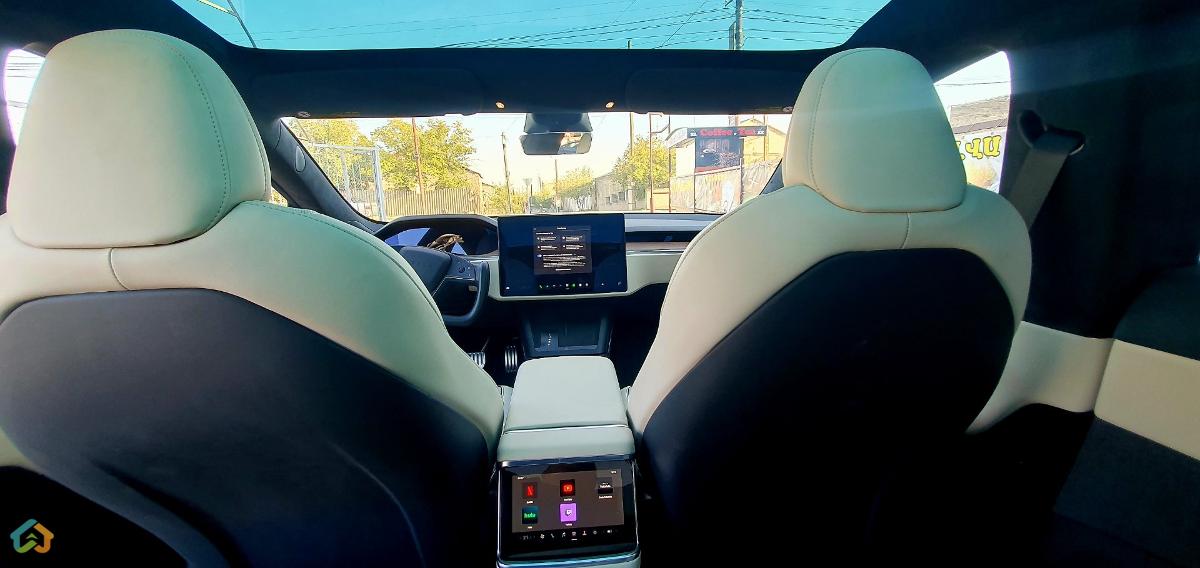 Tesla Plaid - image 7