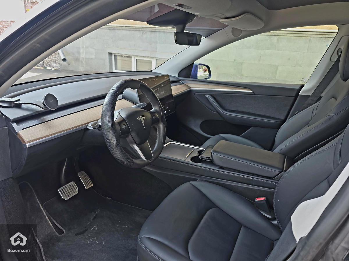 Tesla Model Y 2023 Dual Motor - image 10